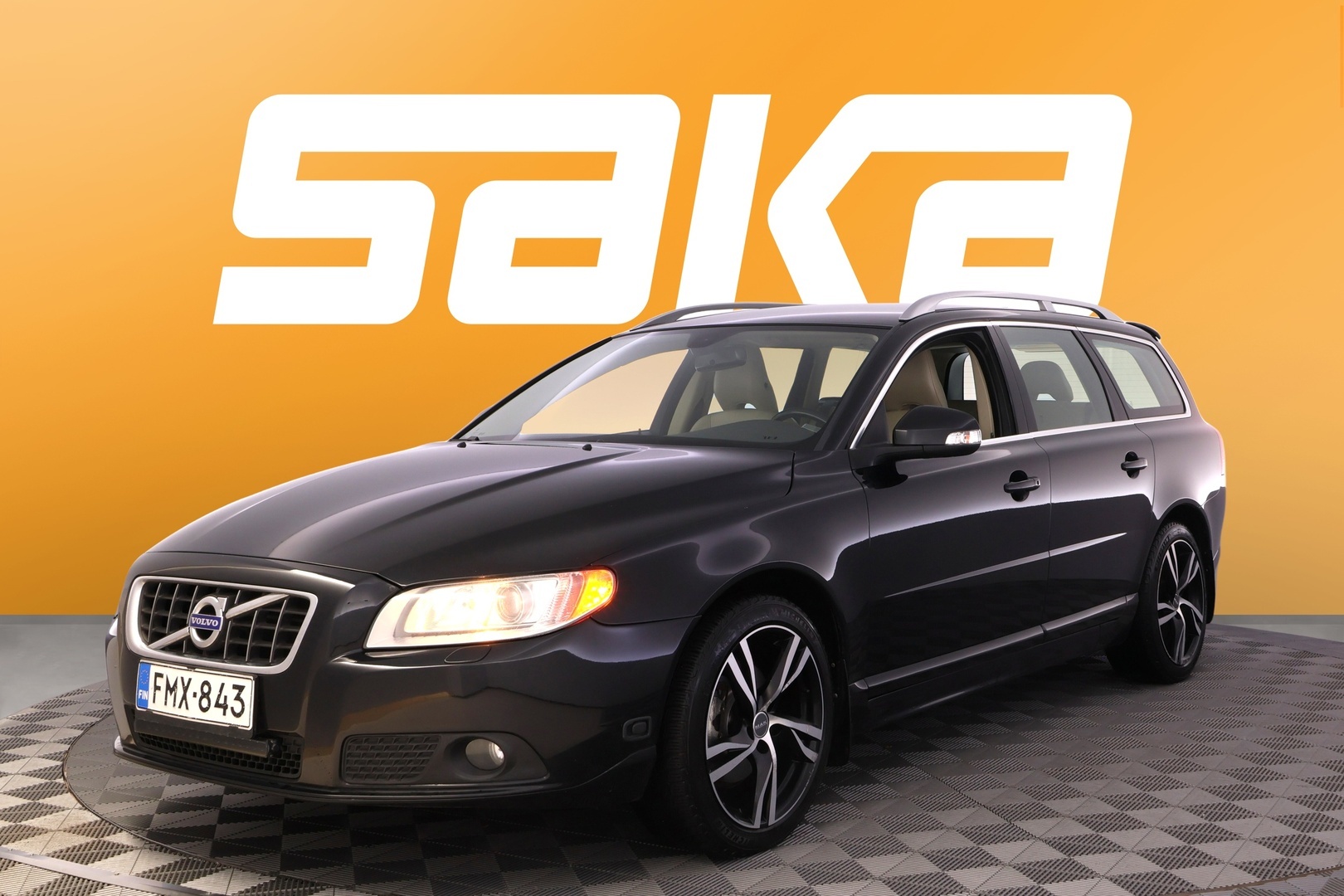 VOLVO V70 2010