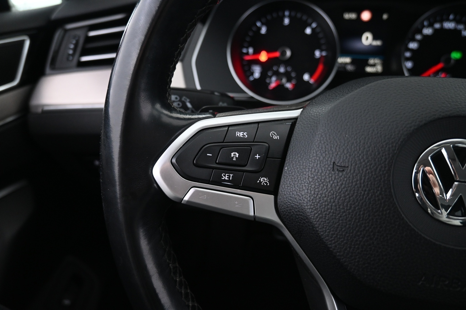 VOLKSWAGEN Passat 2020