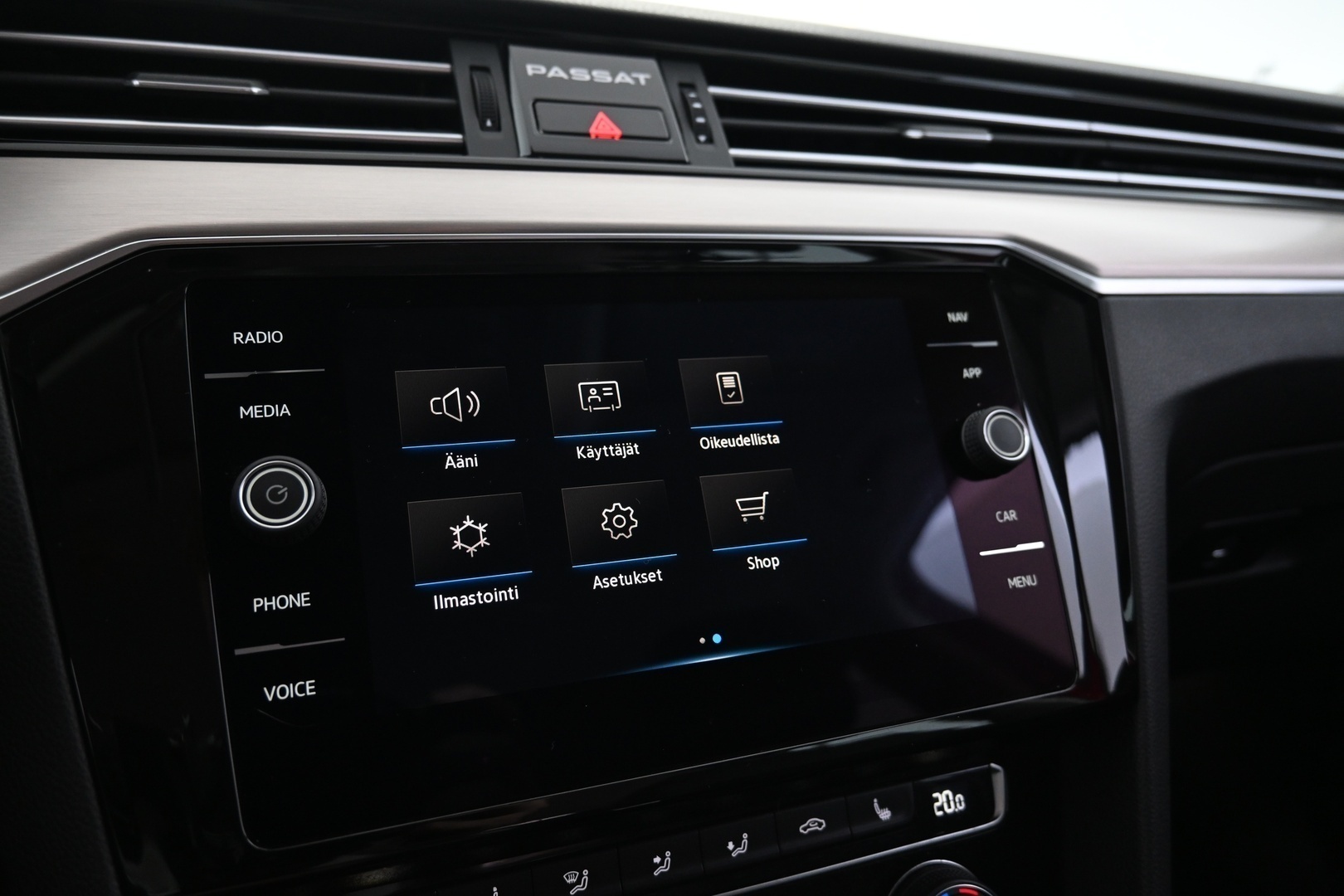 VOLKSWAGEN Passat 2020