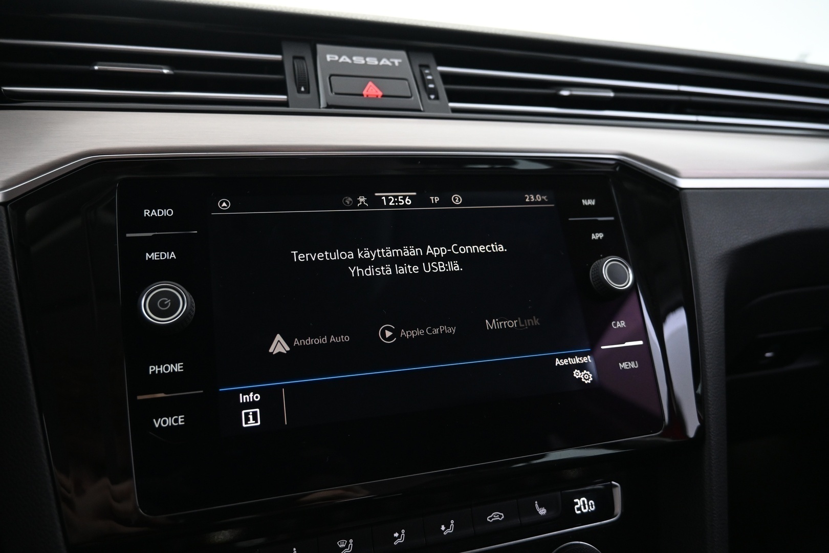 VOLKSWAGEN Passat 2020