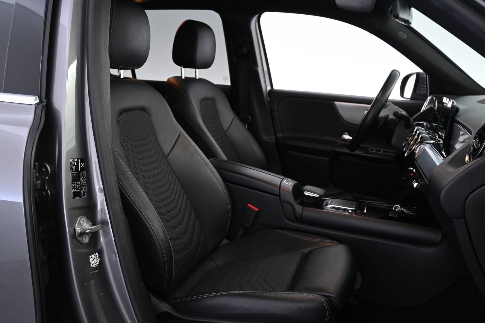 MERCEDES-BENZ GLB 2021