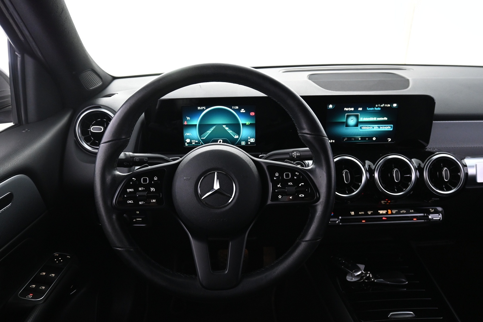 MERCEDES-BENZ GLB 2021