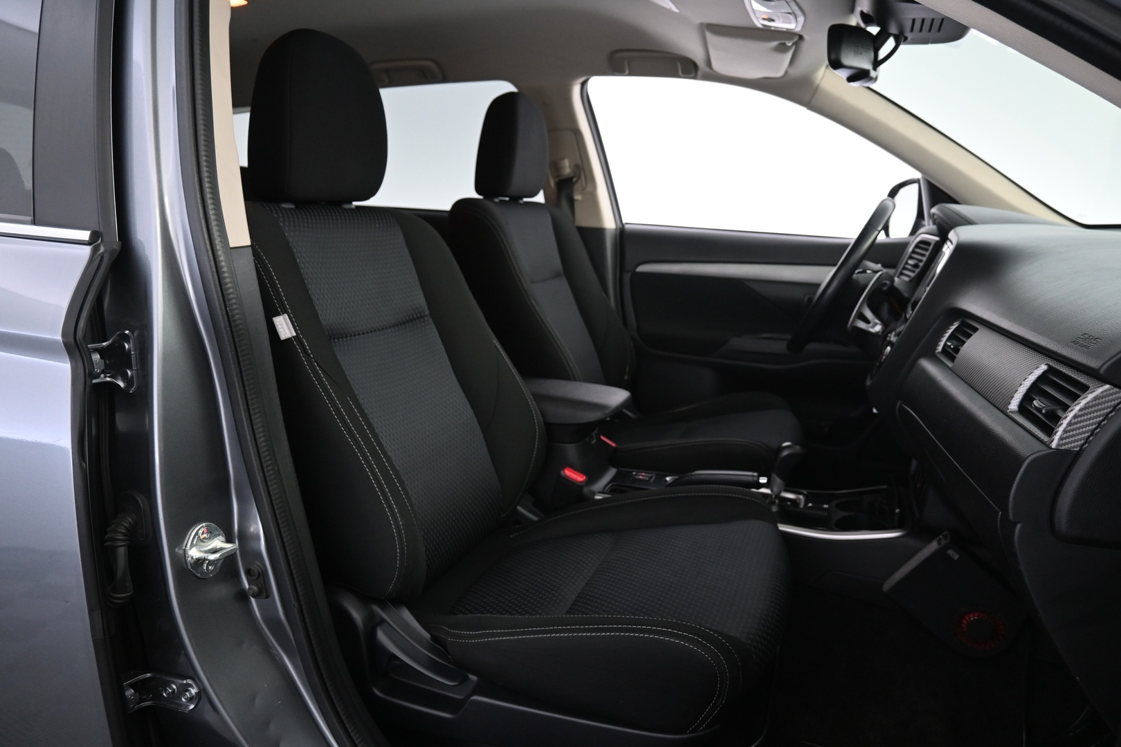 MITSUBISHI Outlander 2017