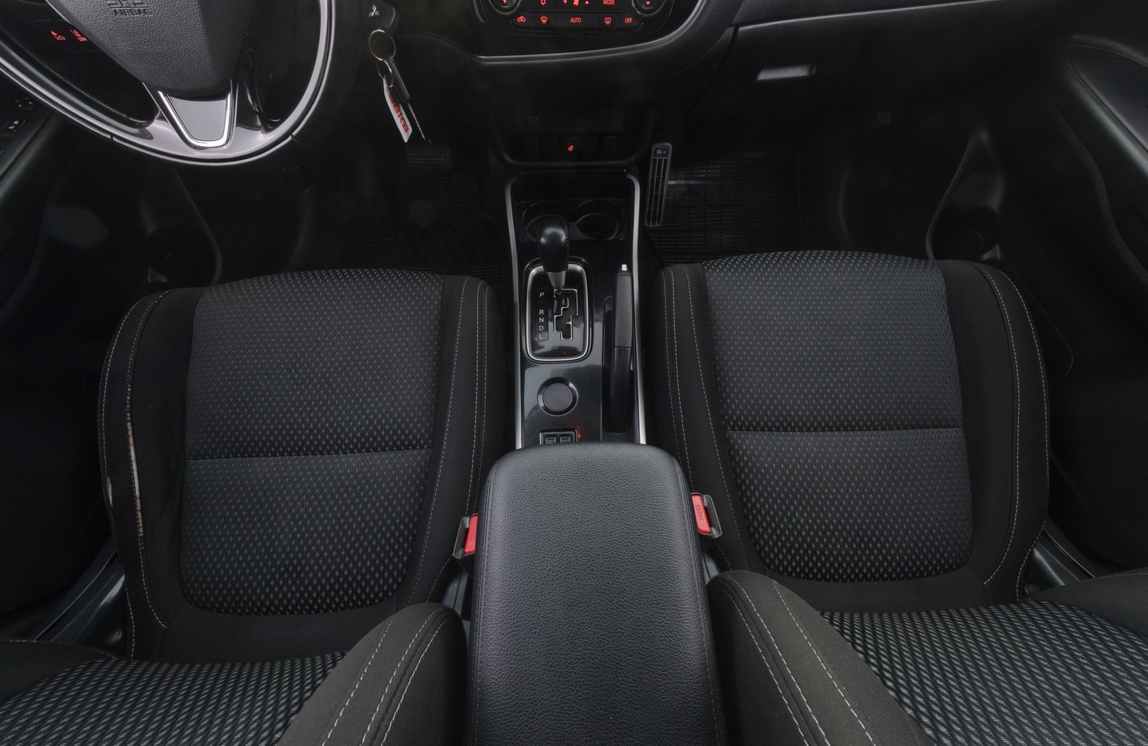 MITSUBISHI Outlander 2017