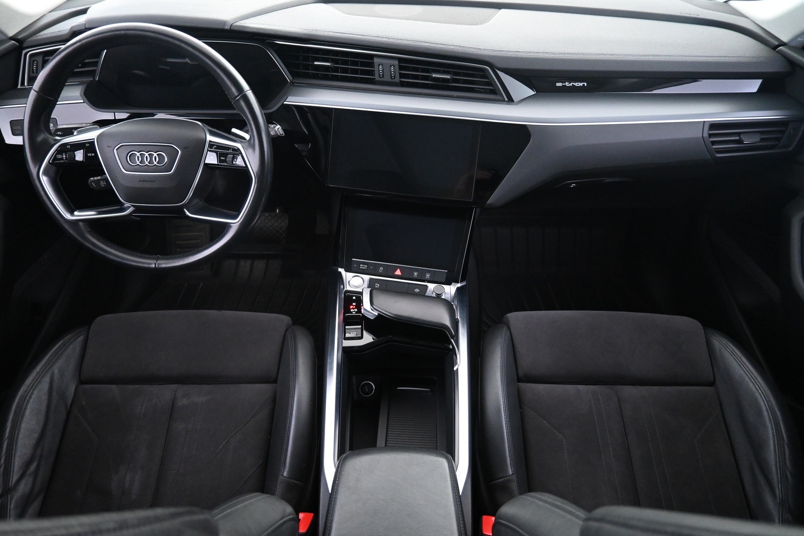 AUDI e-tron 2019