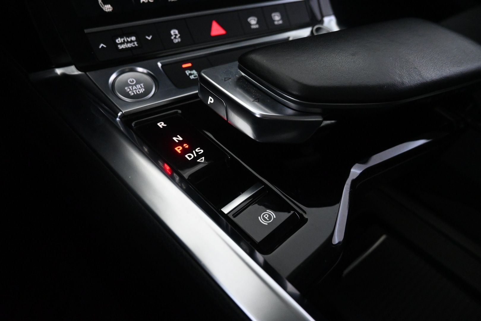 AUDI e-tron 2019