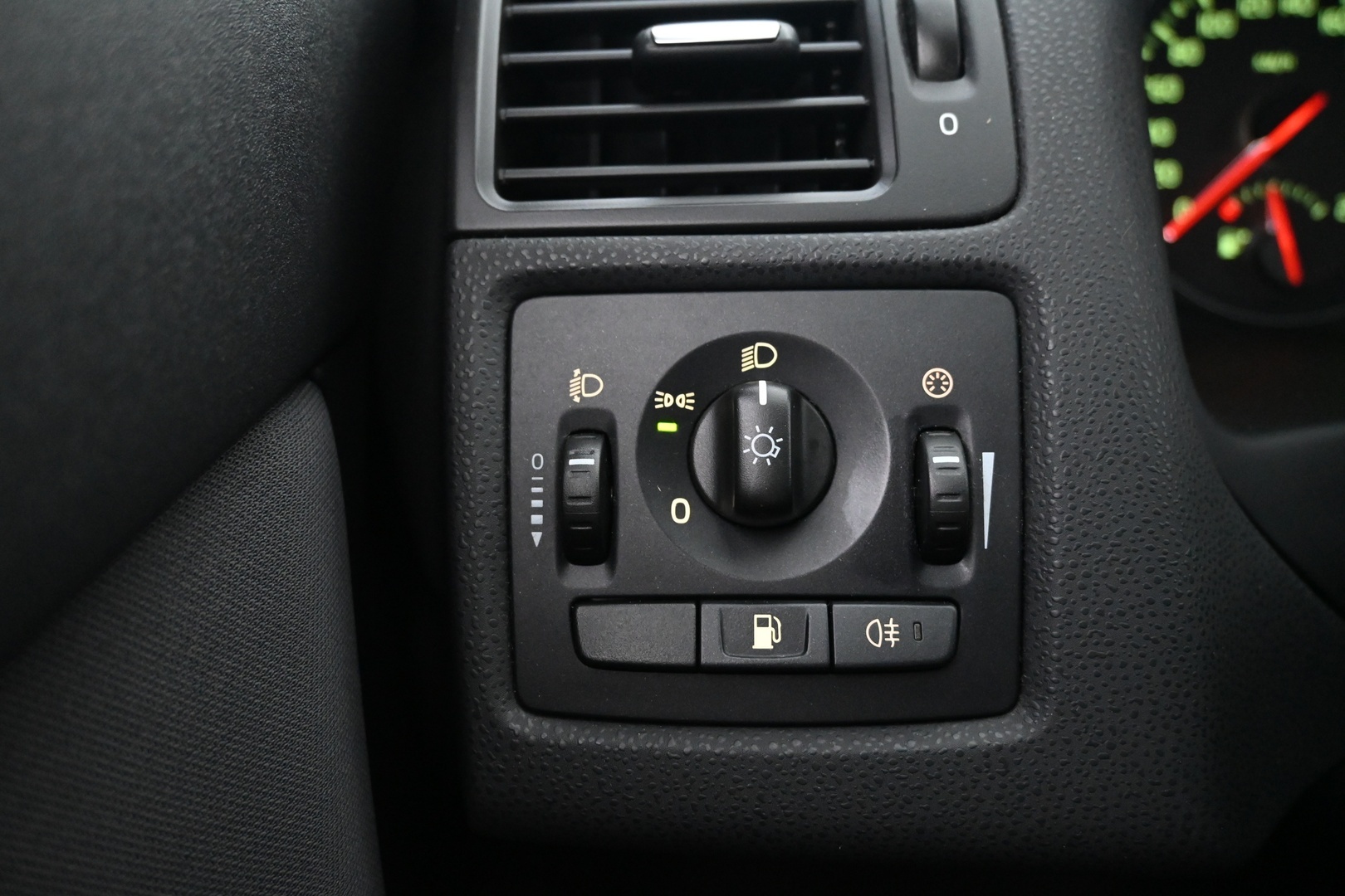 VOLVO S40 2011