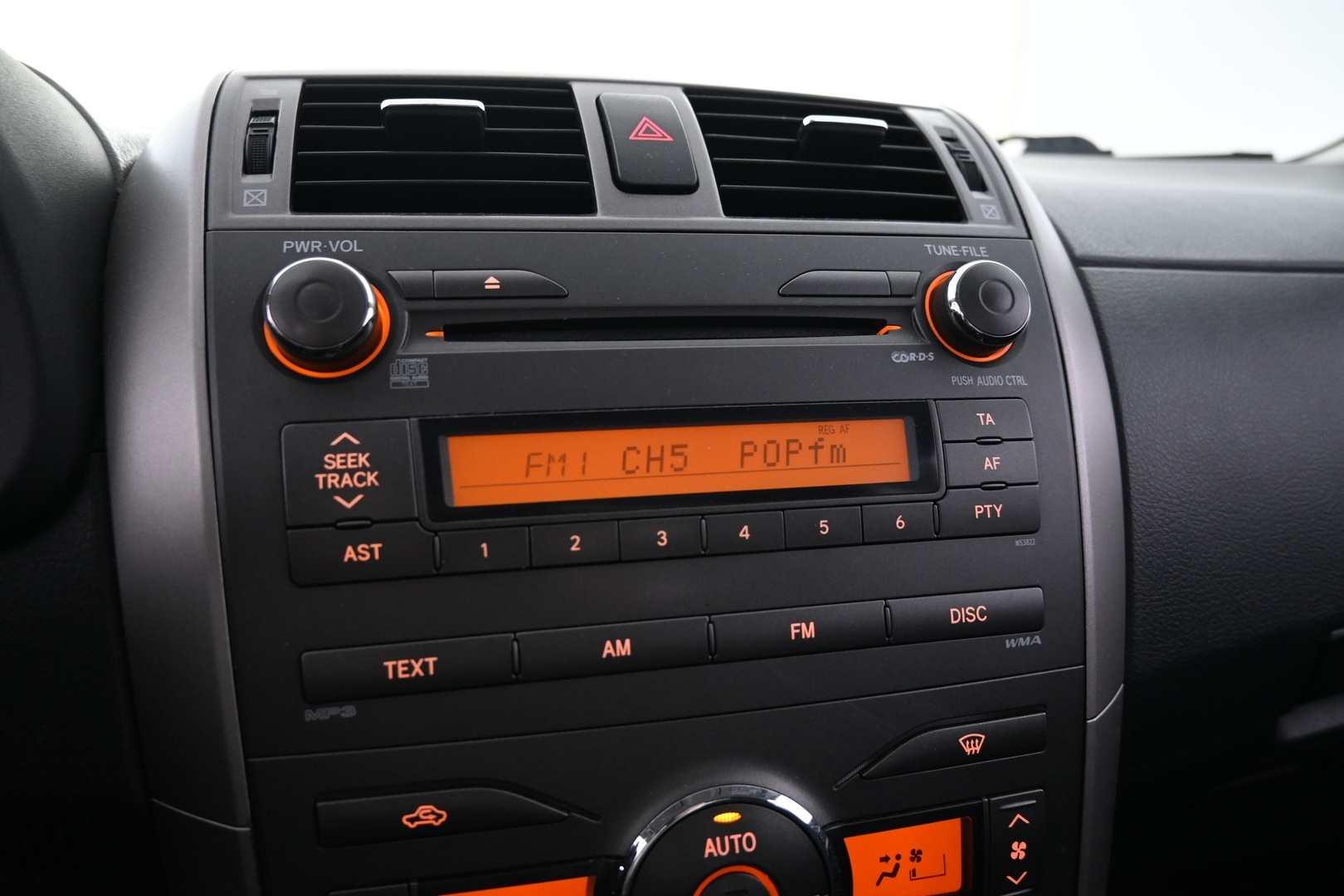 TOYOTA Corolla 2011