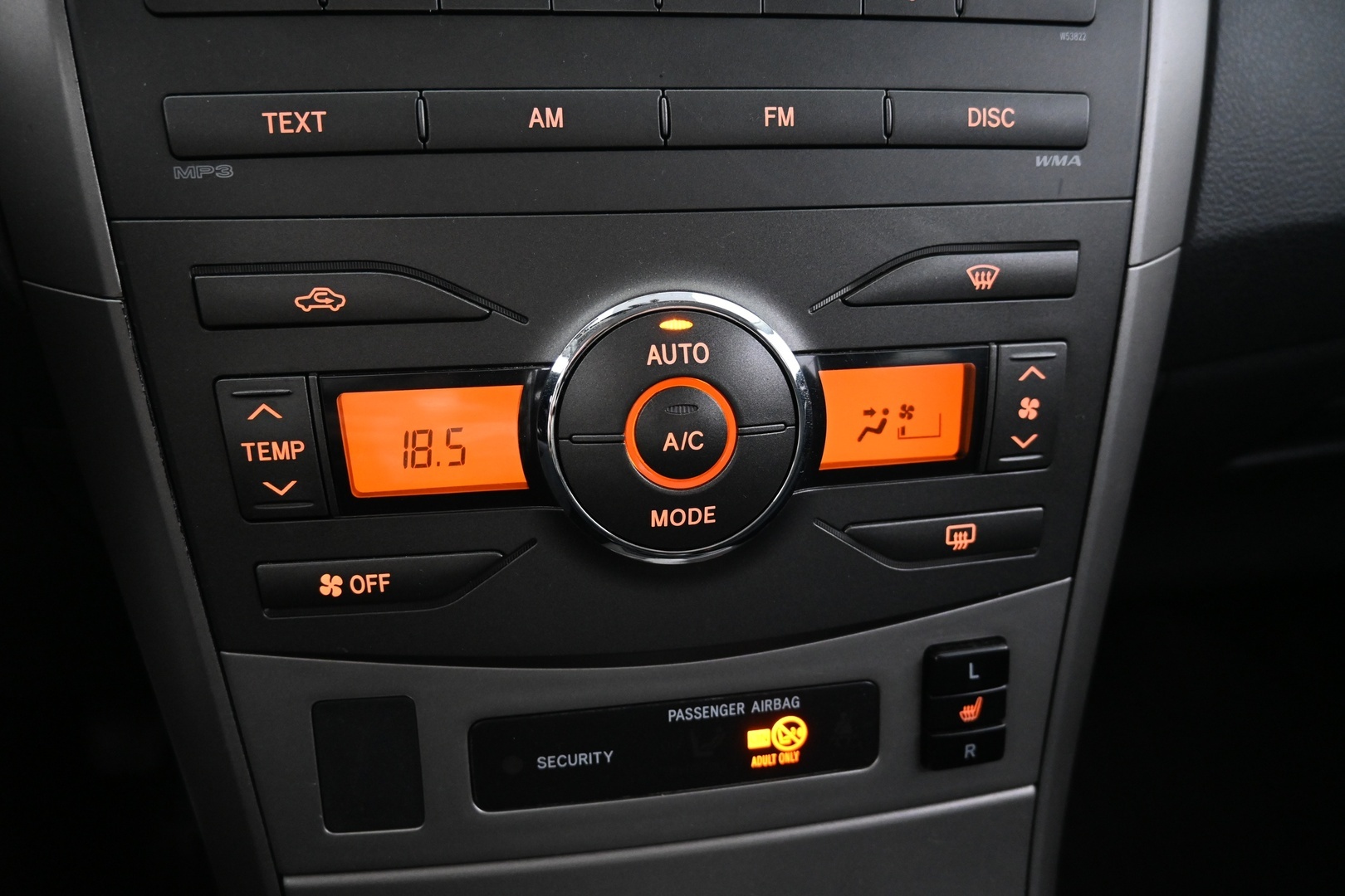 TOYOTA Corolla 2011