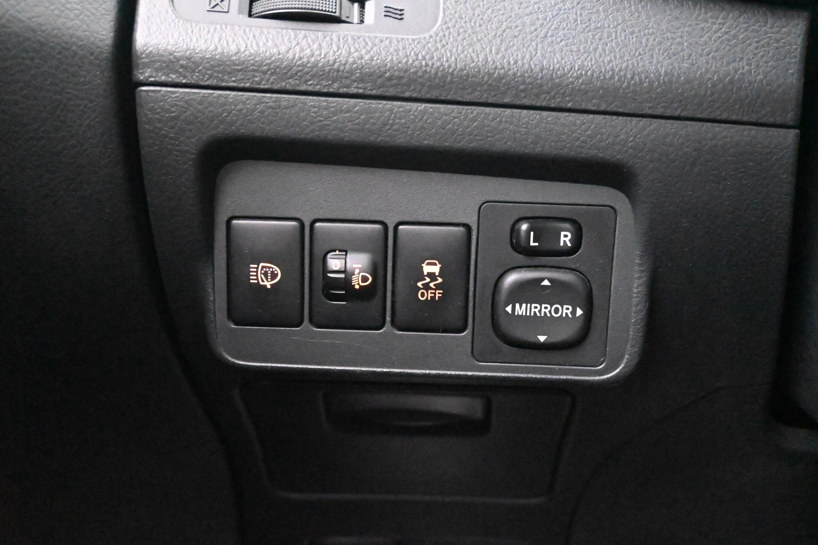 TOYOTA Corolla 2011