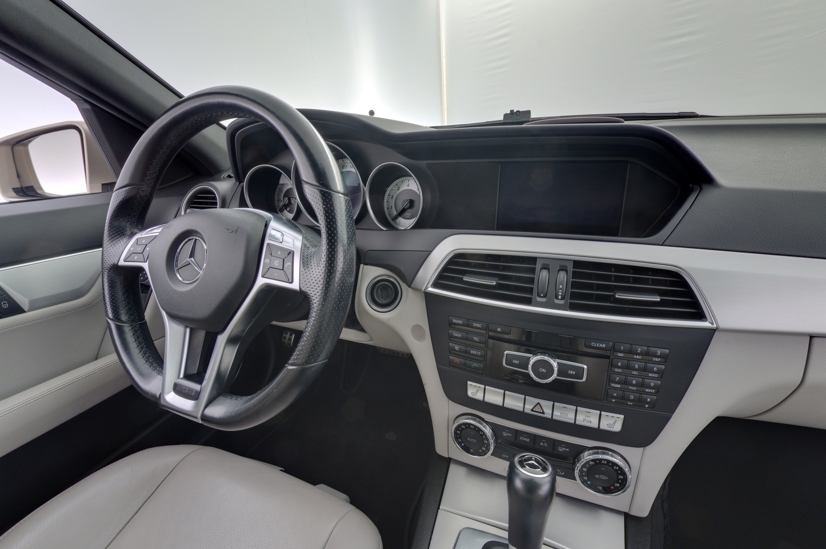 MERCEDES-BENZ C 2012