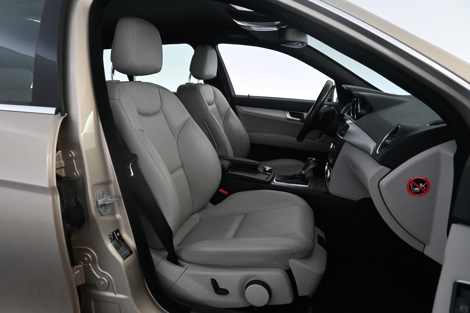MERCEDES-BENZ C 2012