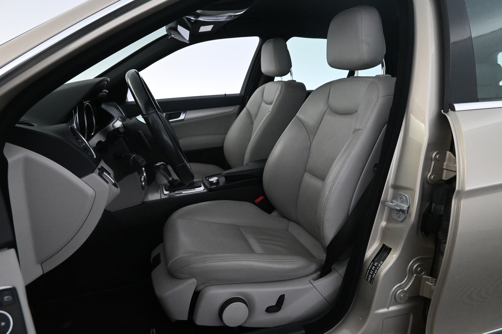 MERCEDES-BENZ C 2012