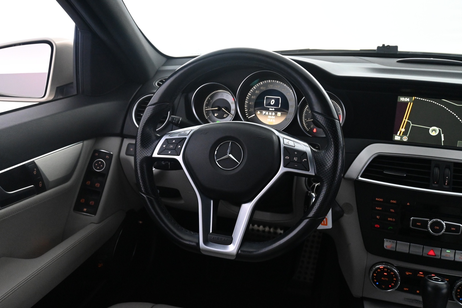 MERCEDES-BENZ C 2012
