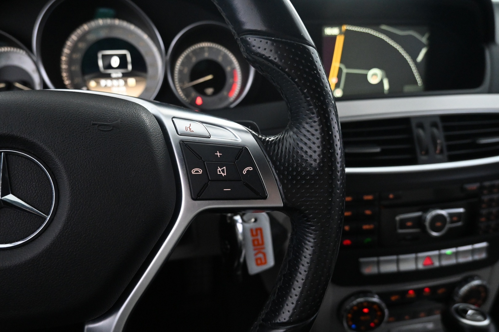 MERCEDES-BENZ C 2012