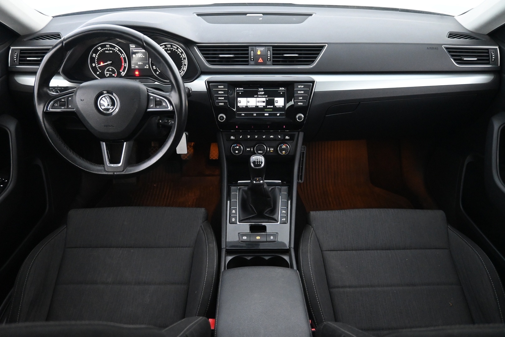 SKODA Superb 2016