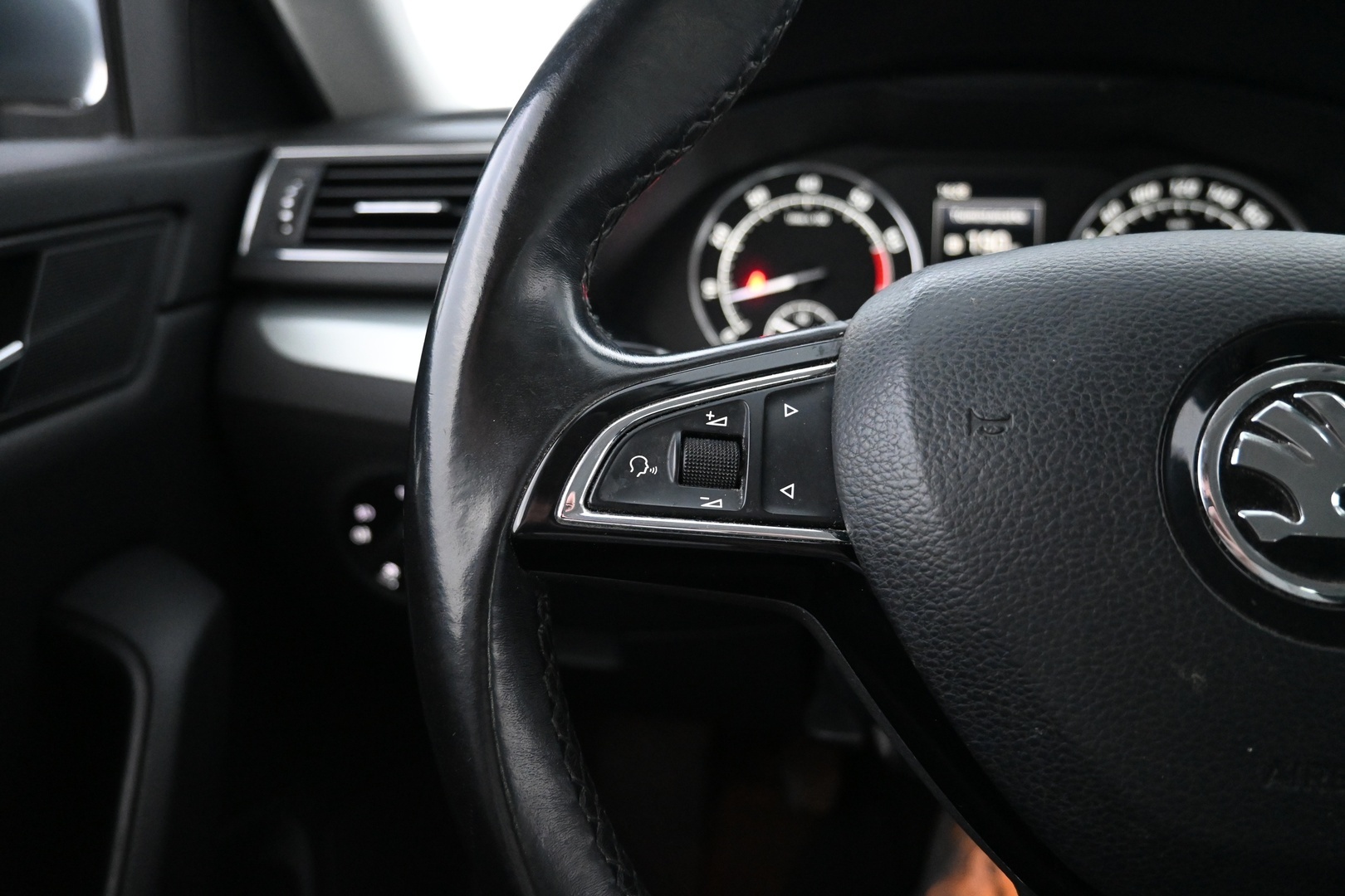 SKODA Superb 2016