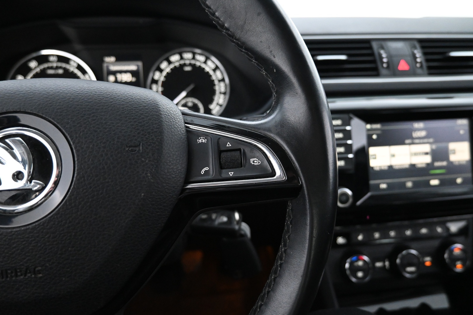SKODA Superb 2016