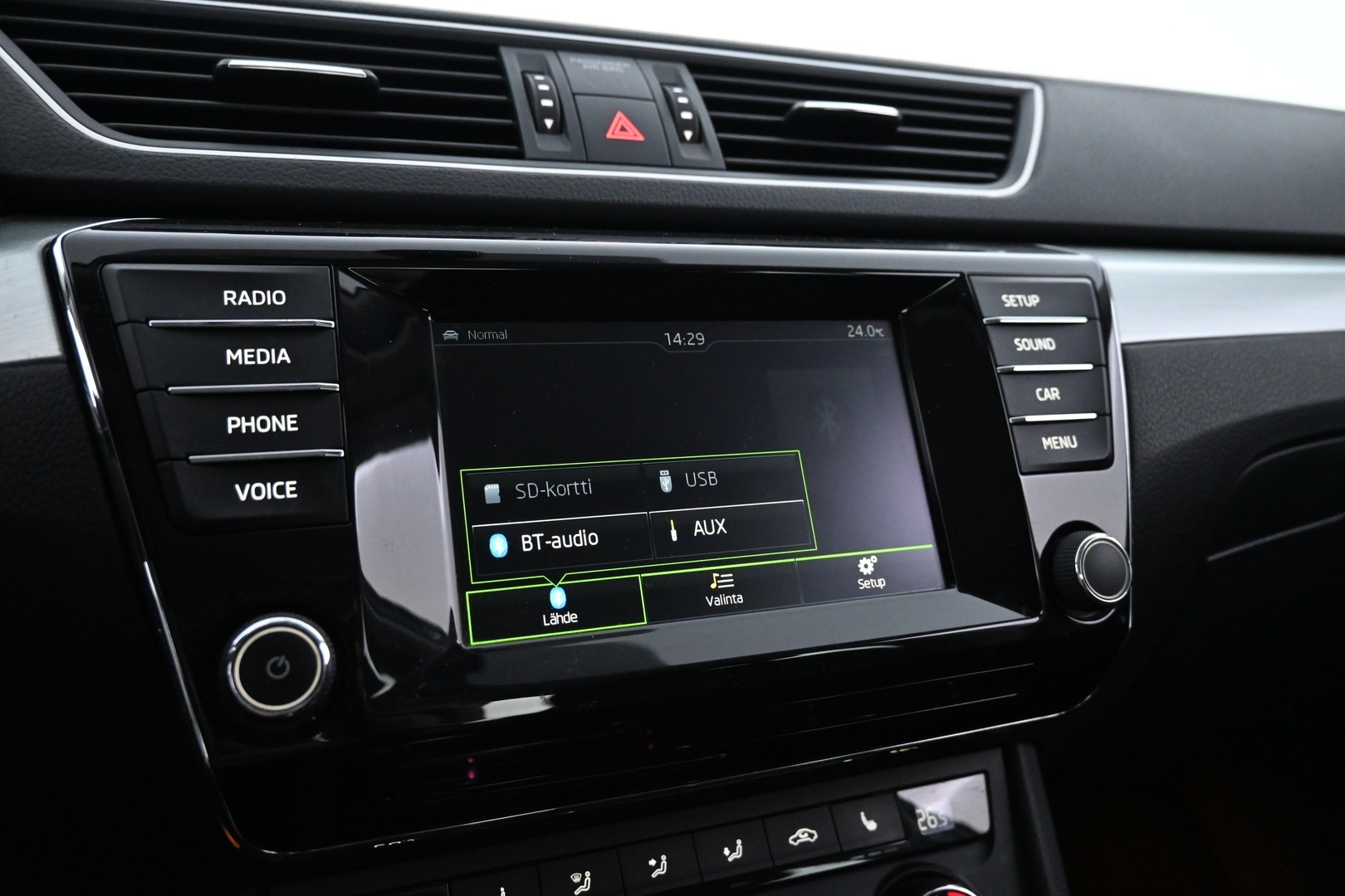 SKODA Superb 2016