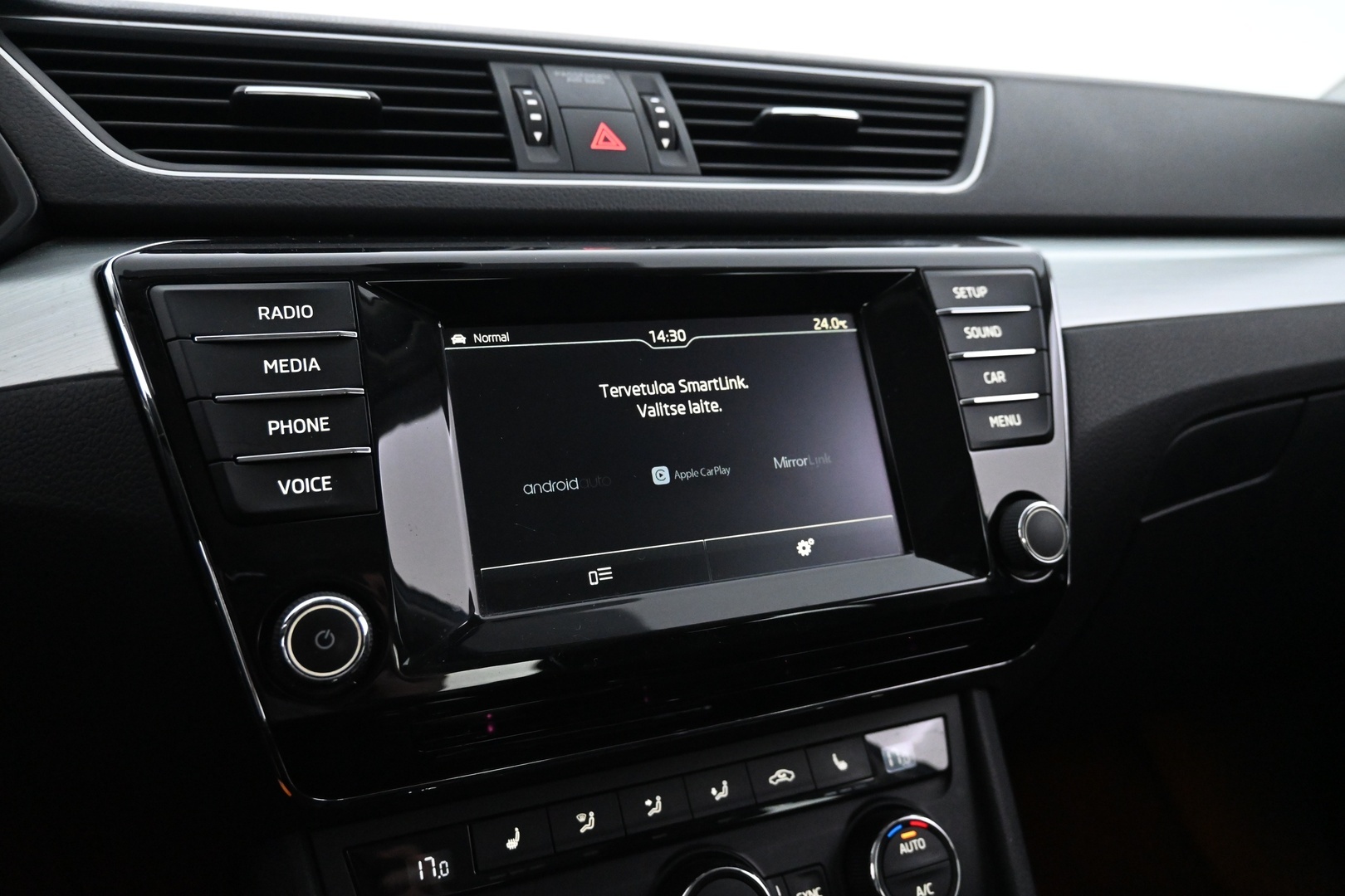 SKODA Superb 2016