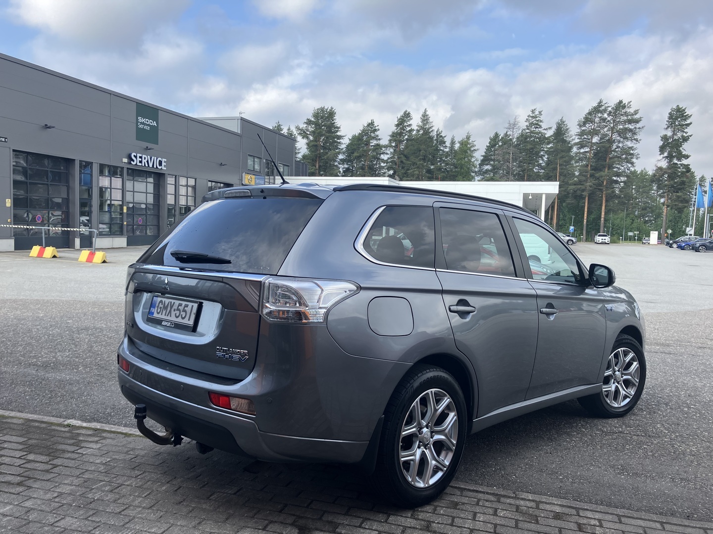 MITSUBISHI Outlander PHEV 2014
