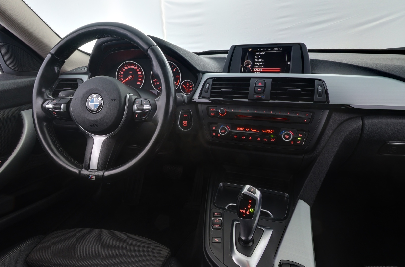 BMW 320 2016