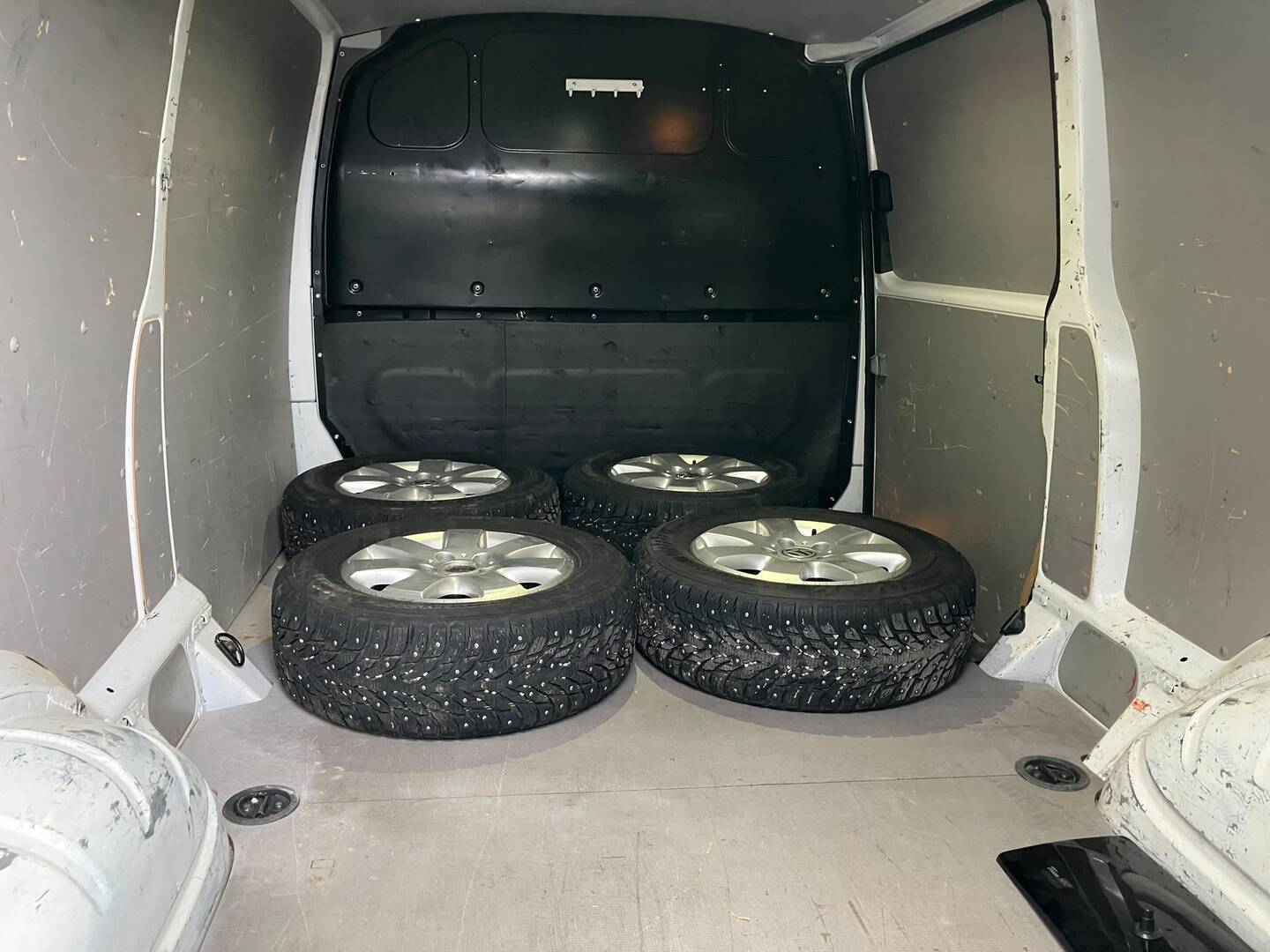 VOLKSWAGEN Transporter 2016