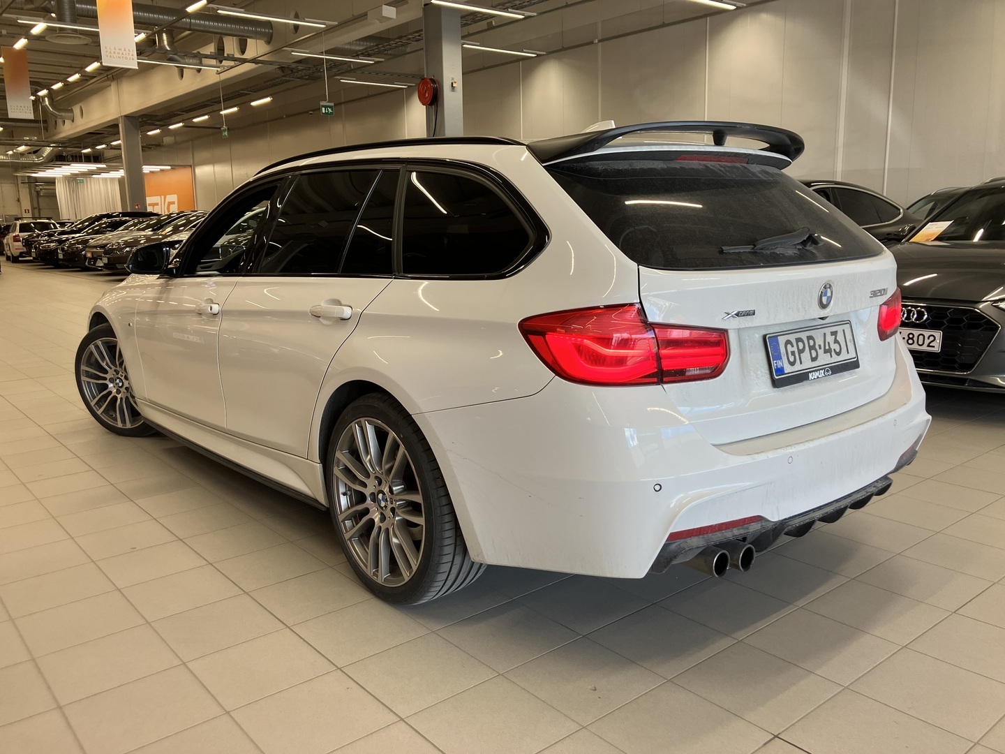 BMW 320 2019