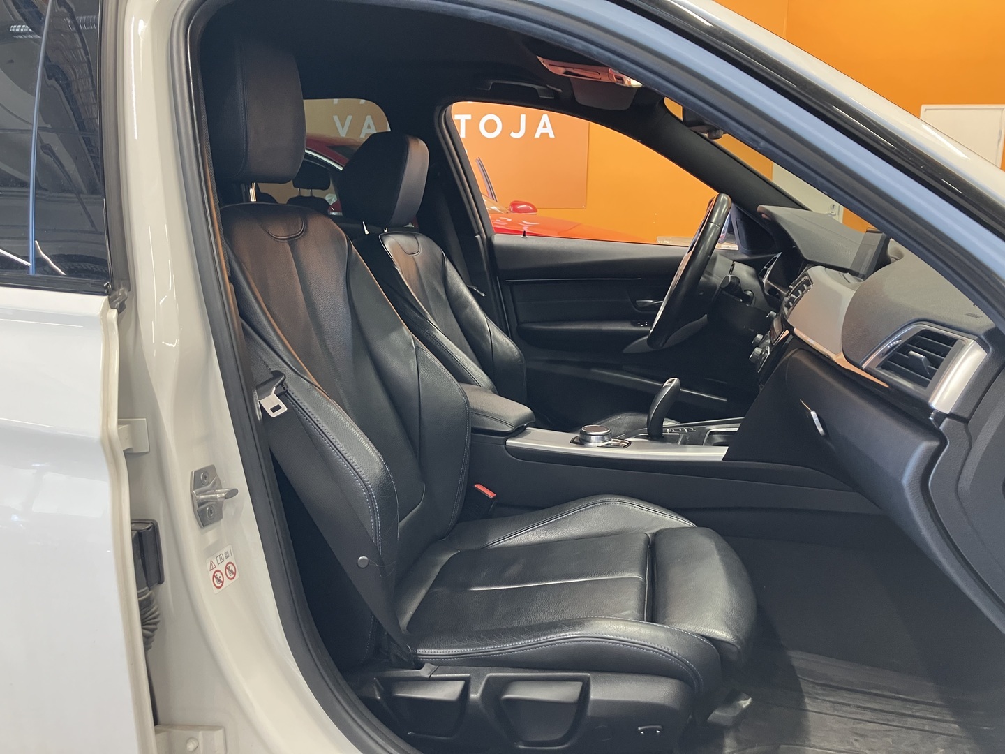 BMW 320 2019