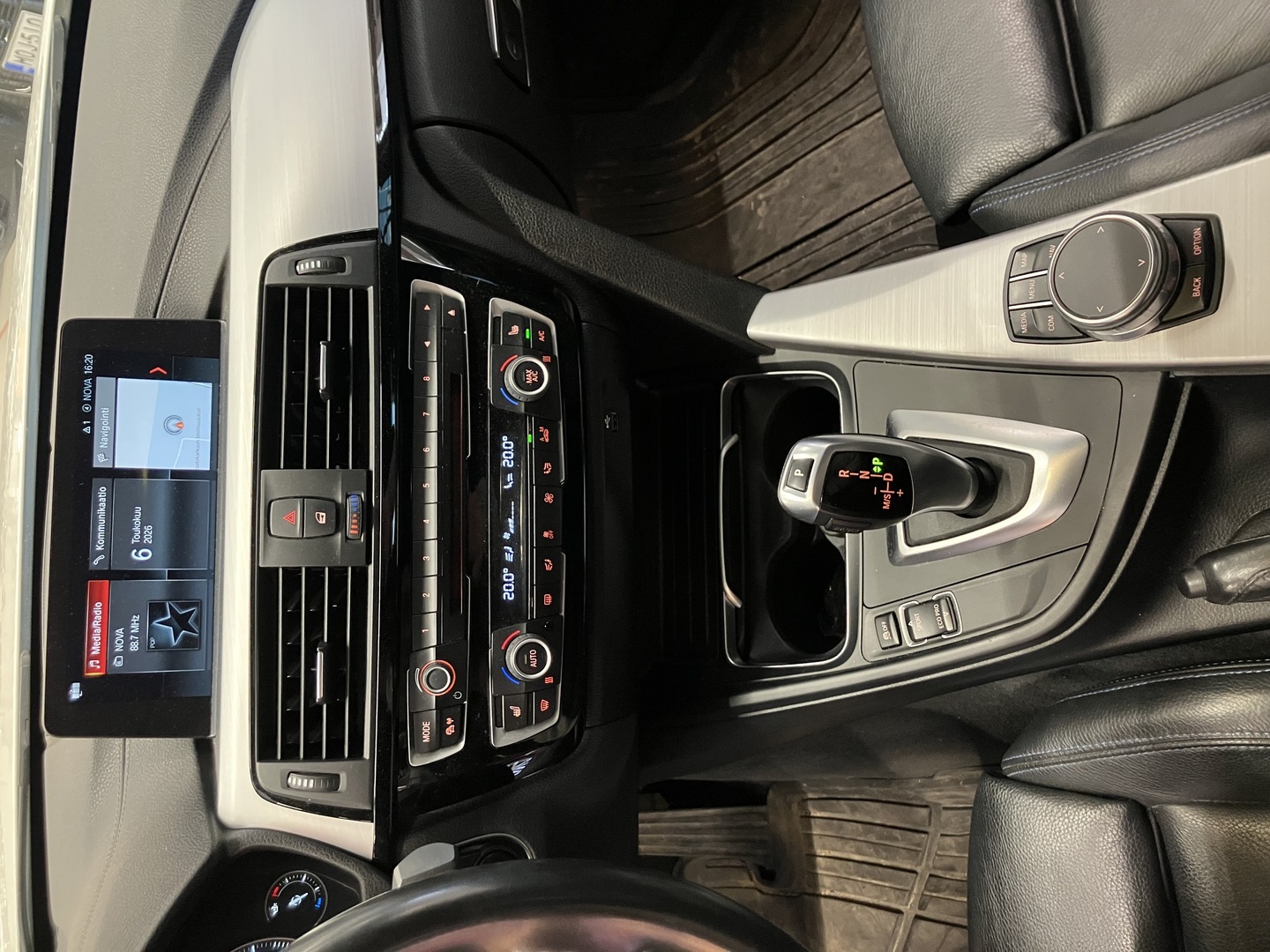 BMW 320 2019