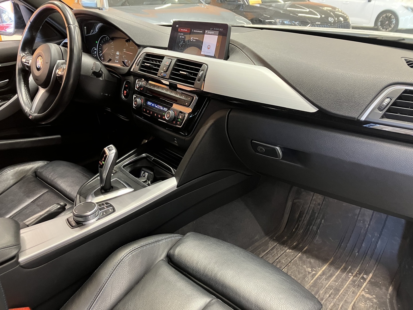 BMW 320 2019