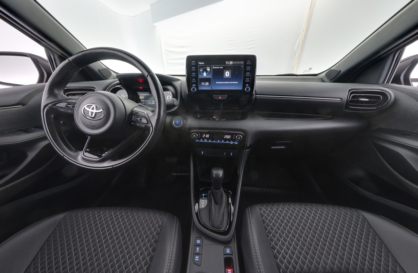 TOYOTA Yaris 2021