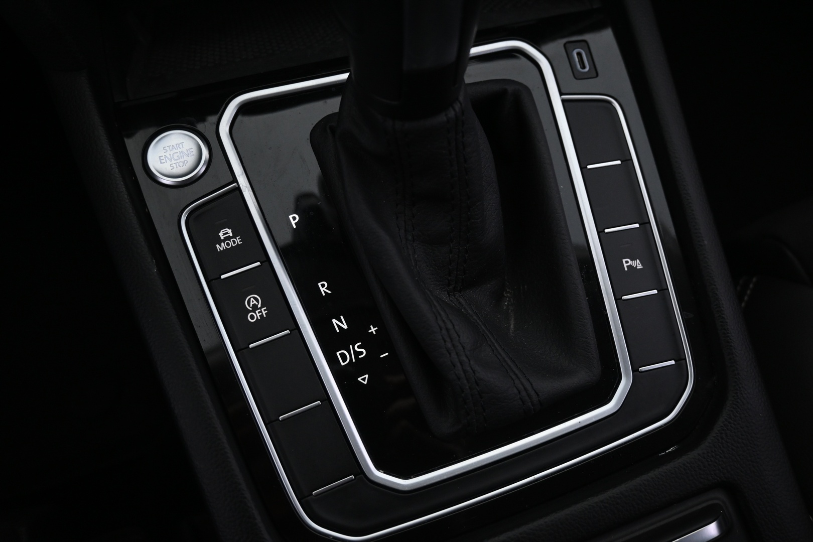 VOLKSWAGEN Passat 2020