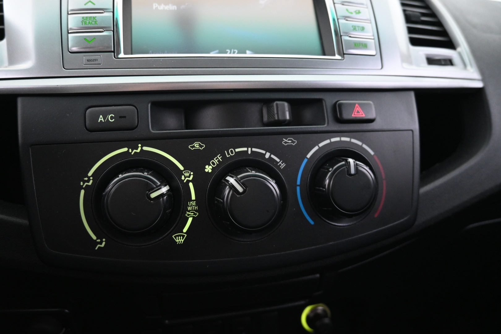 TOYOTA Hilux 2014