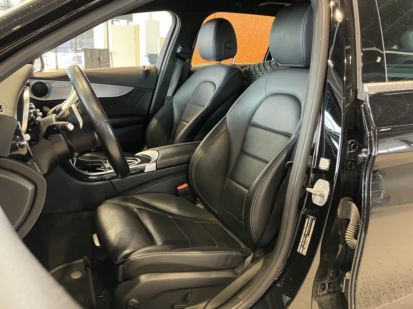 MERCEDES-BENZ C 2020