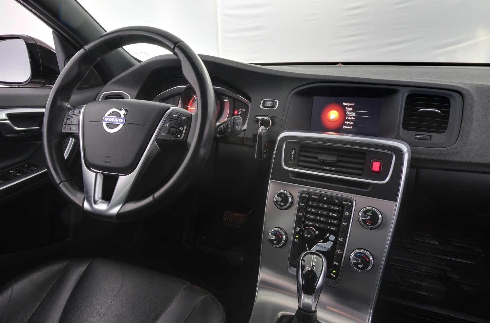 VOLVO V60 Cross Country 2018