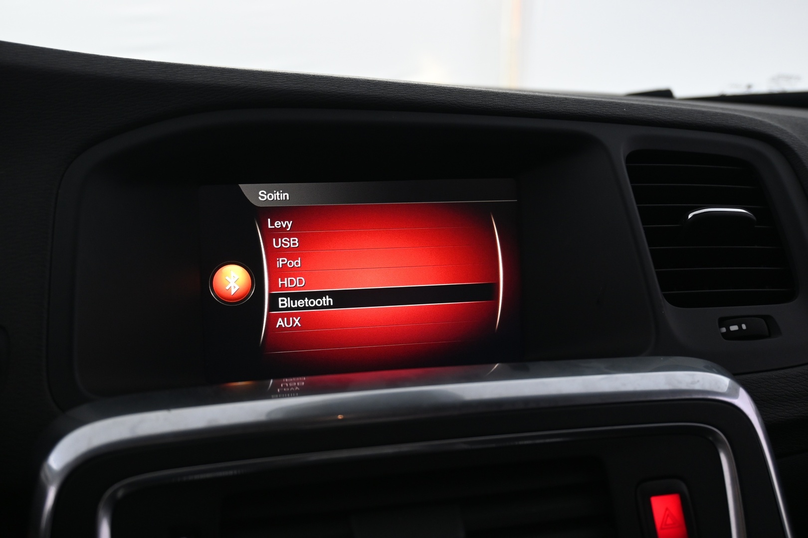 VOLVO V60 Cross Country 2018