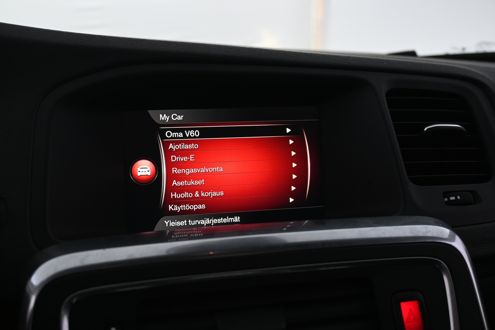 VOLVO V60 Cross Country 2018