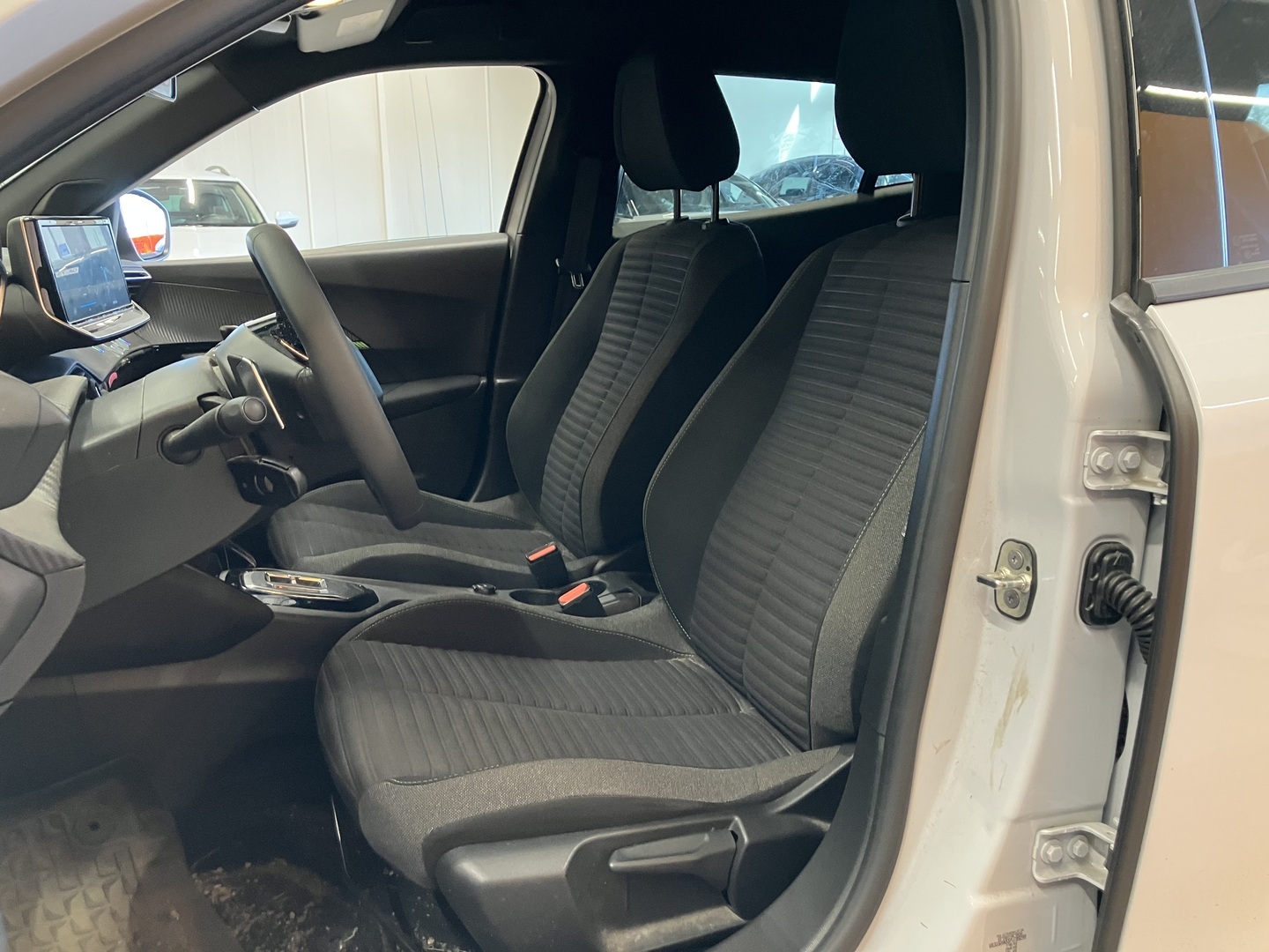 PEUGEOT 2008 2023