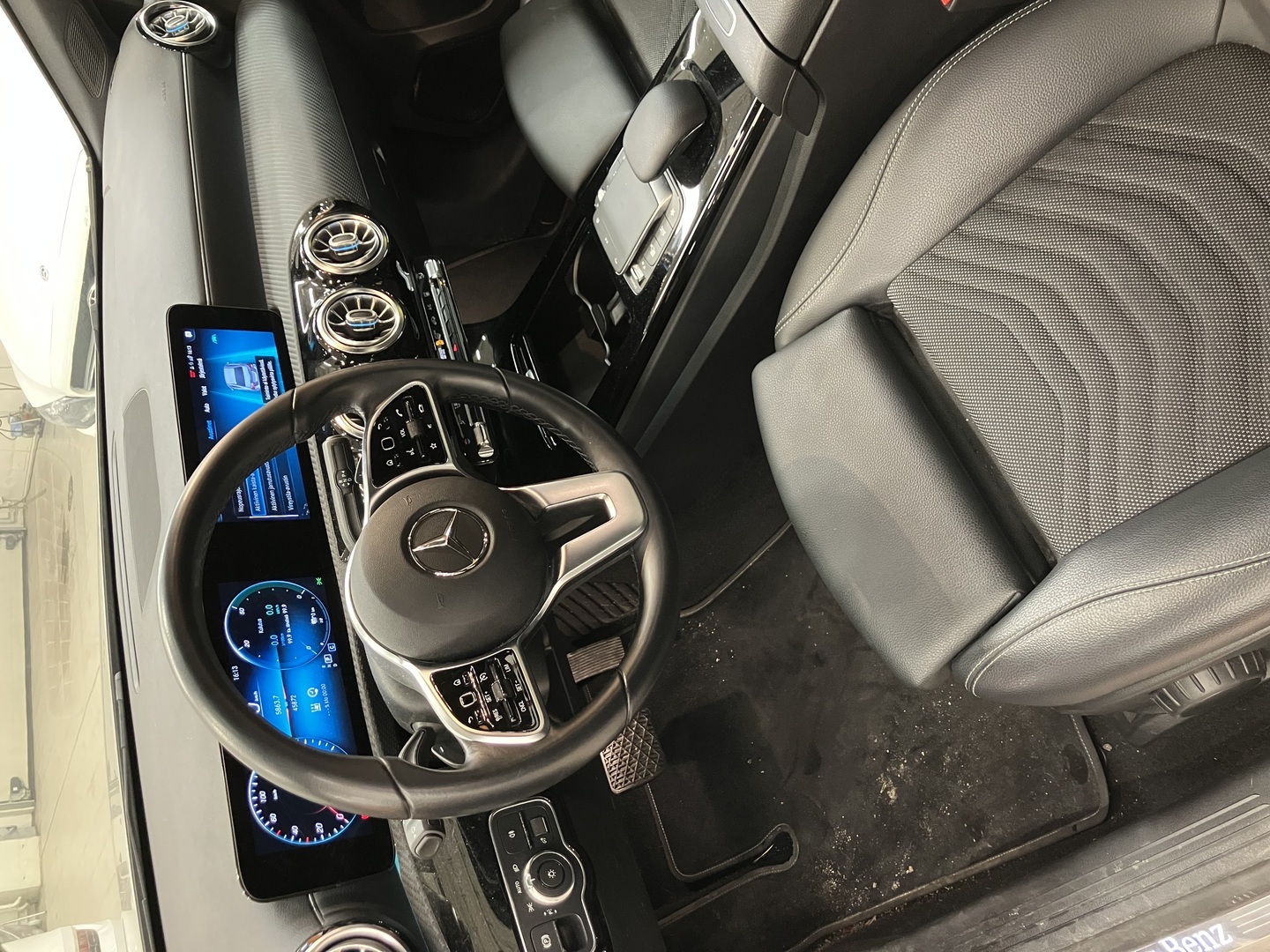 MERCEDES-BENZ A 2021