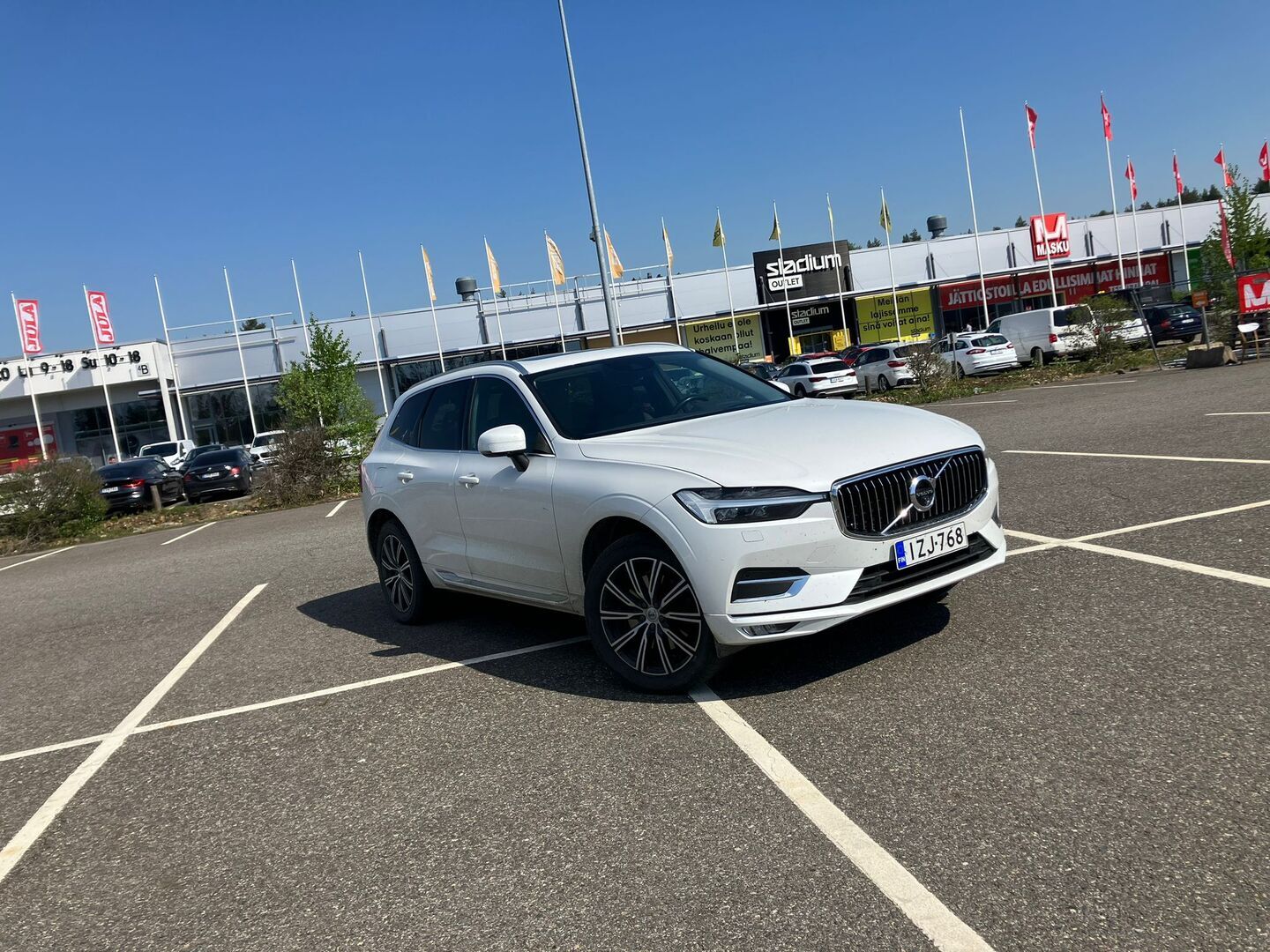 VOLVO XC60 2021