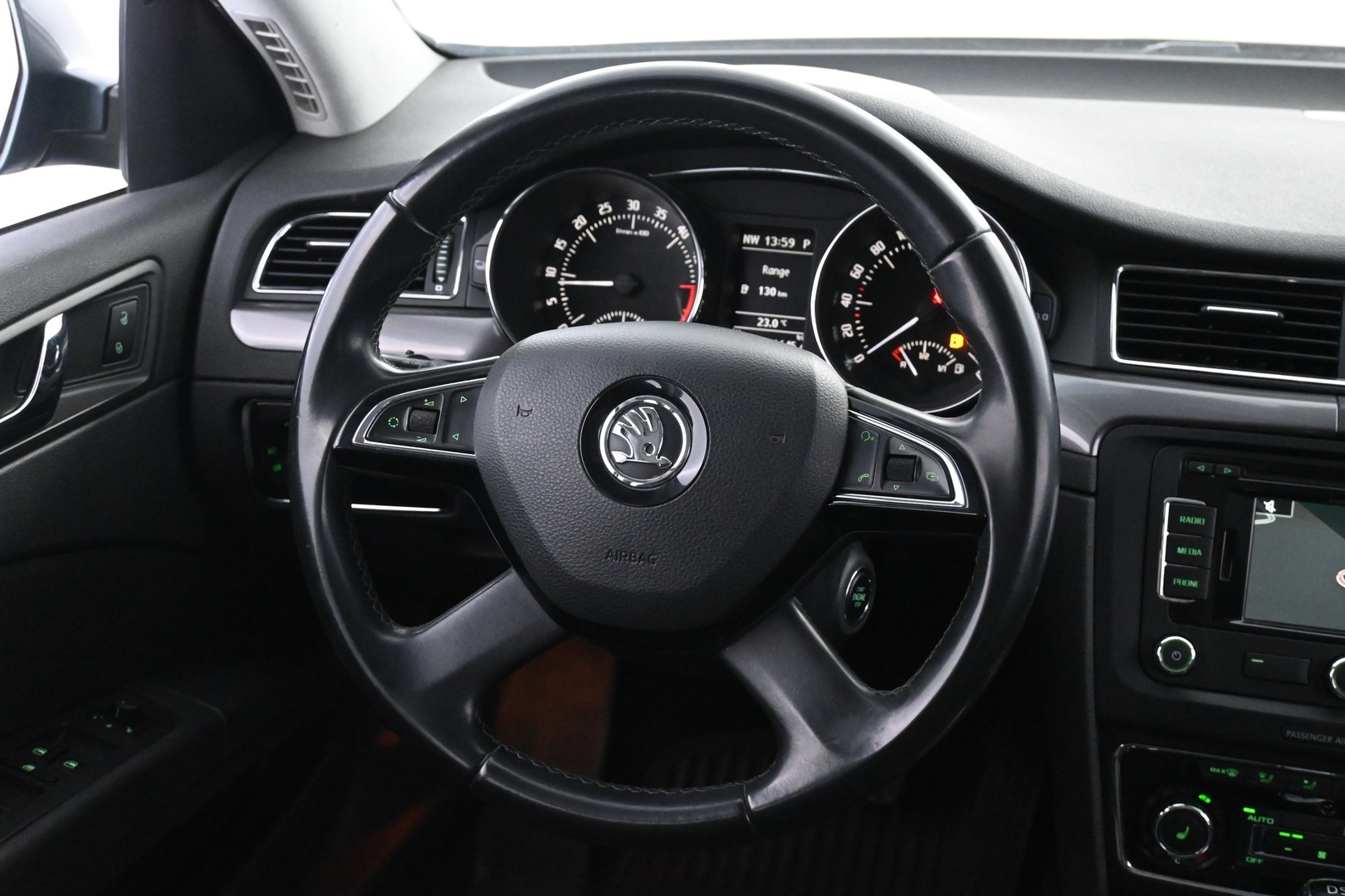 SKODA Superb 2014