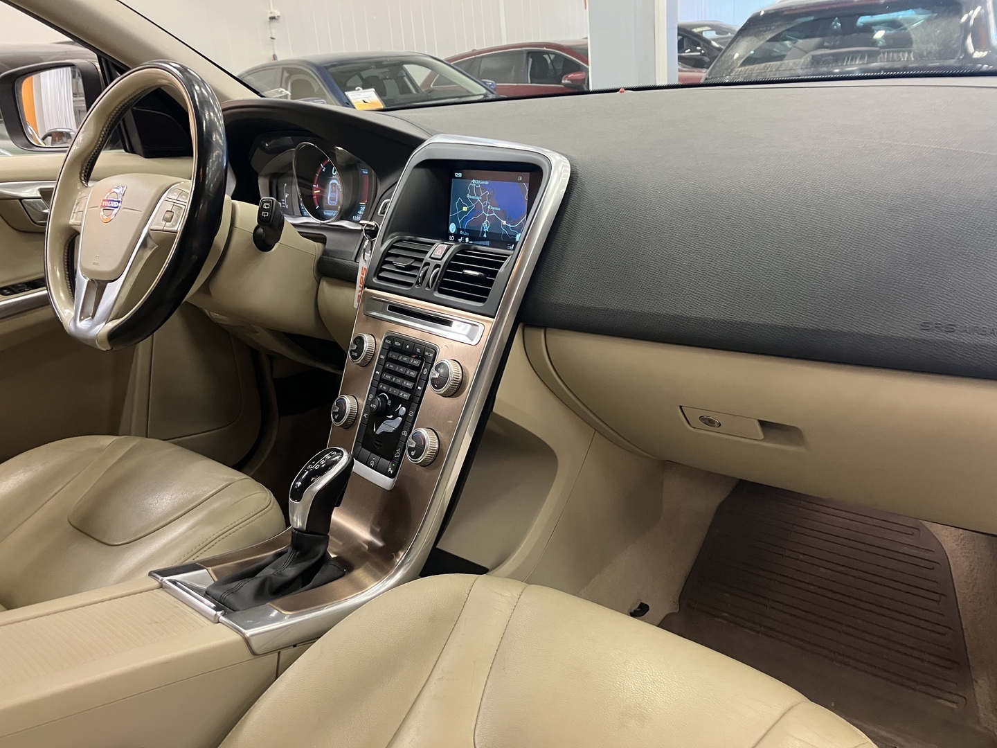VOLVO XC60 2016