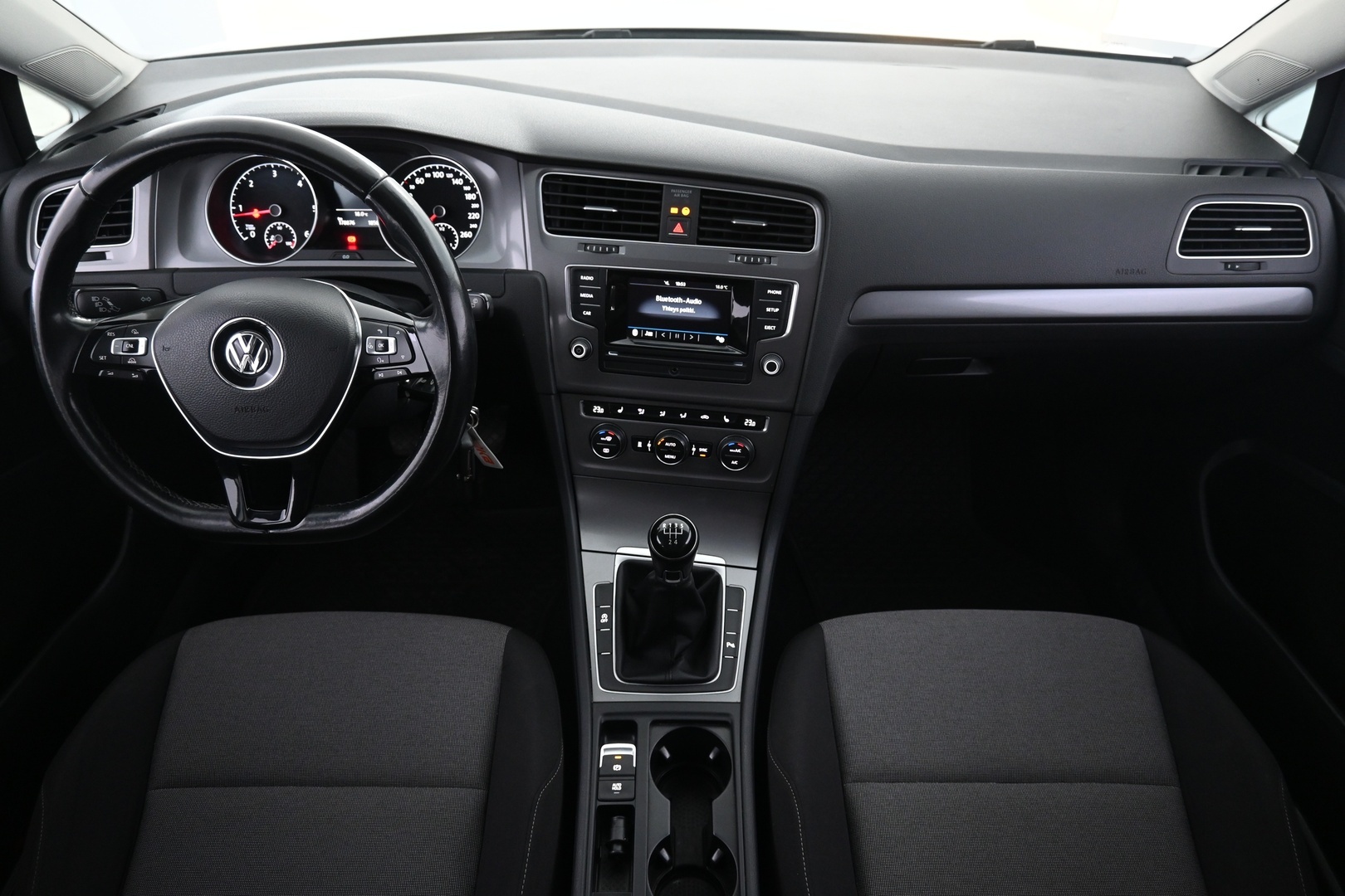 VOLKSWAGEN Golf 2017