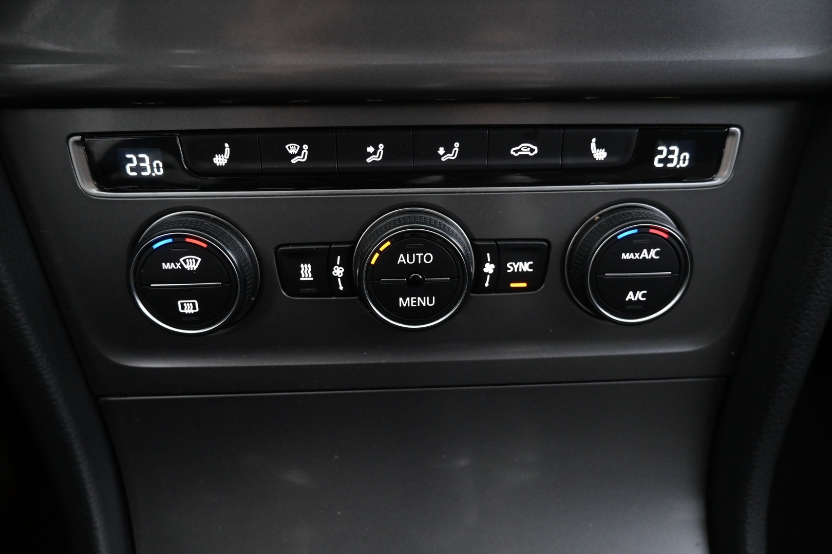 VOLKSWAGEN Golf 2017