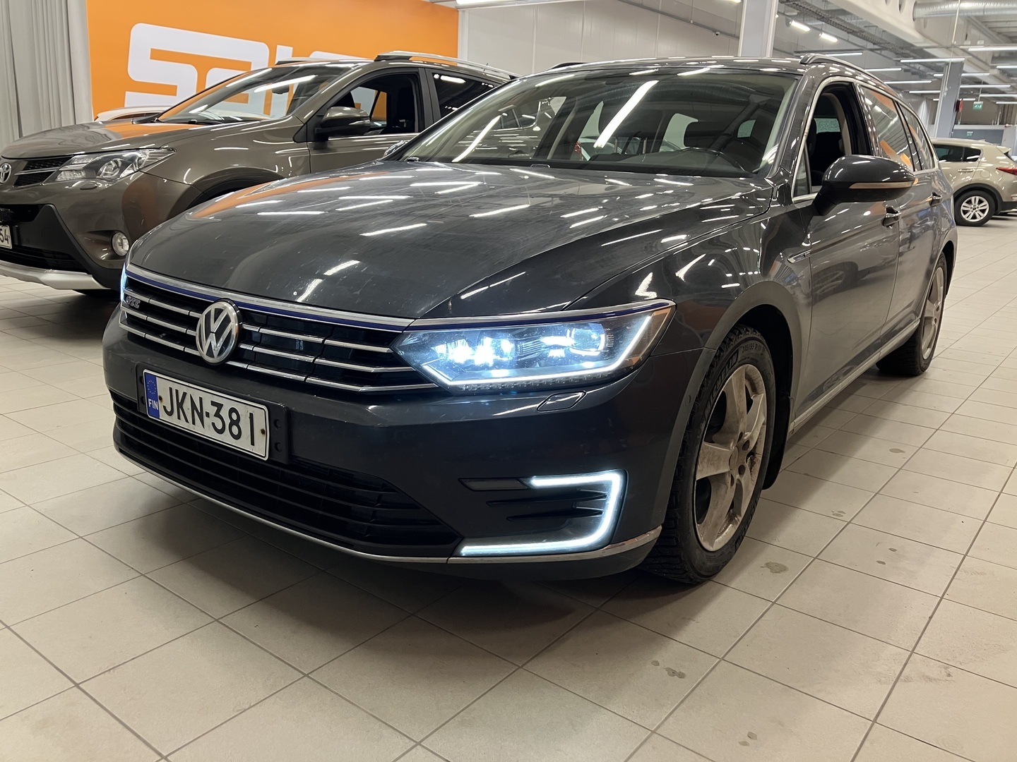 VOLKSWAGEN Passat 2018