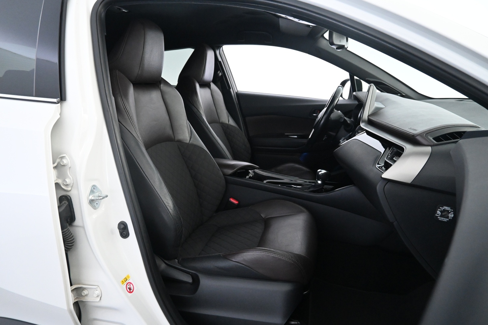 TOYOTA C-HR 2017