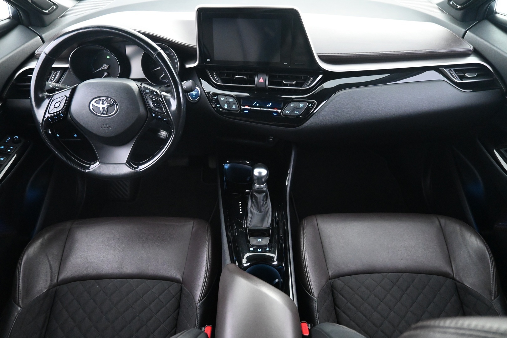 TOYOTA C-HR 2017
