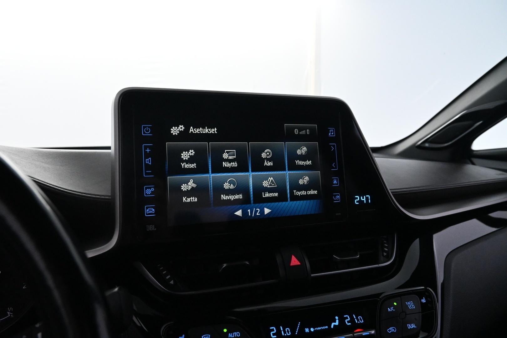 TOYOTA C-HR 2017