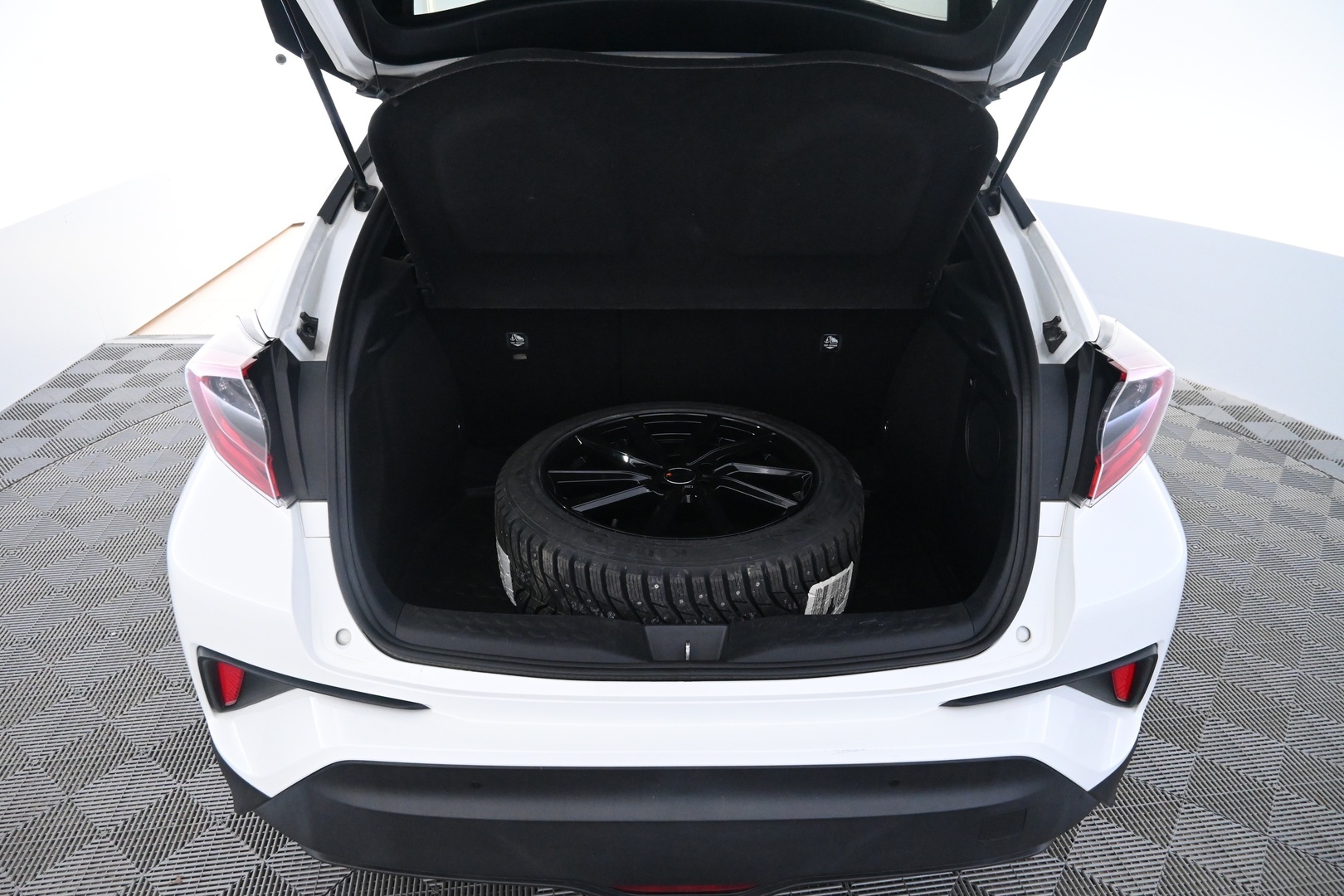 TOYOTA C-HR 2017